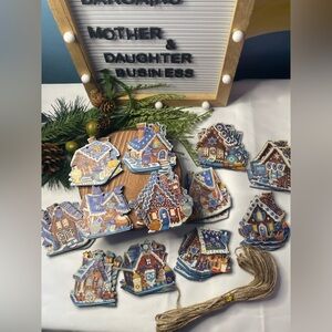 Qunclay 36 Hanukkah Wooden Ornaments • 12 Designs • Gingerbread Theme